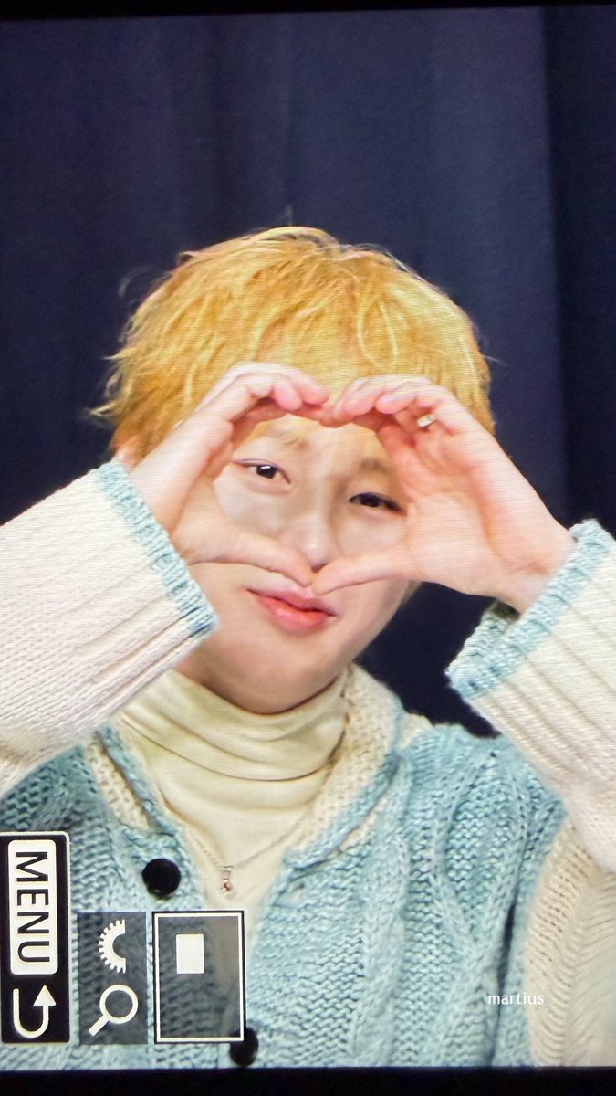 martius0322's tweet image. 260111 위드뮤 시그 팬싸 프리뷰

사랑둥이야❤️

#하성운 #HASUNGWOON
#河成雲 #ハソンウン
#Tell_the_World 
@gooreumseng