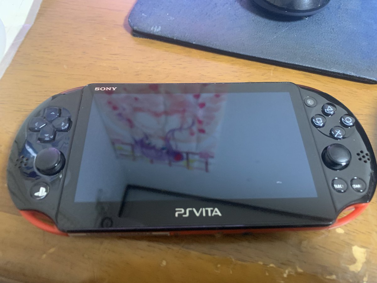今日ブックオフ行った ps vita買いました 2台だー 使うぞ #psvita