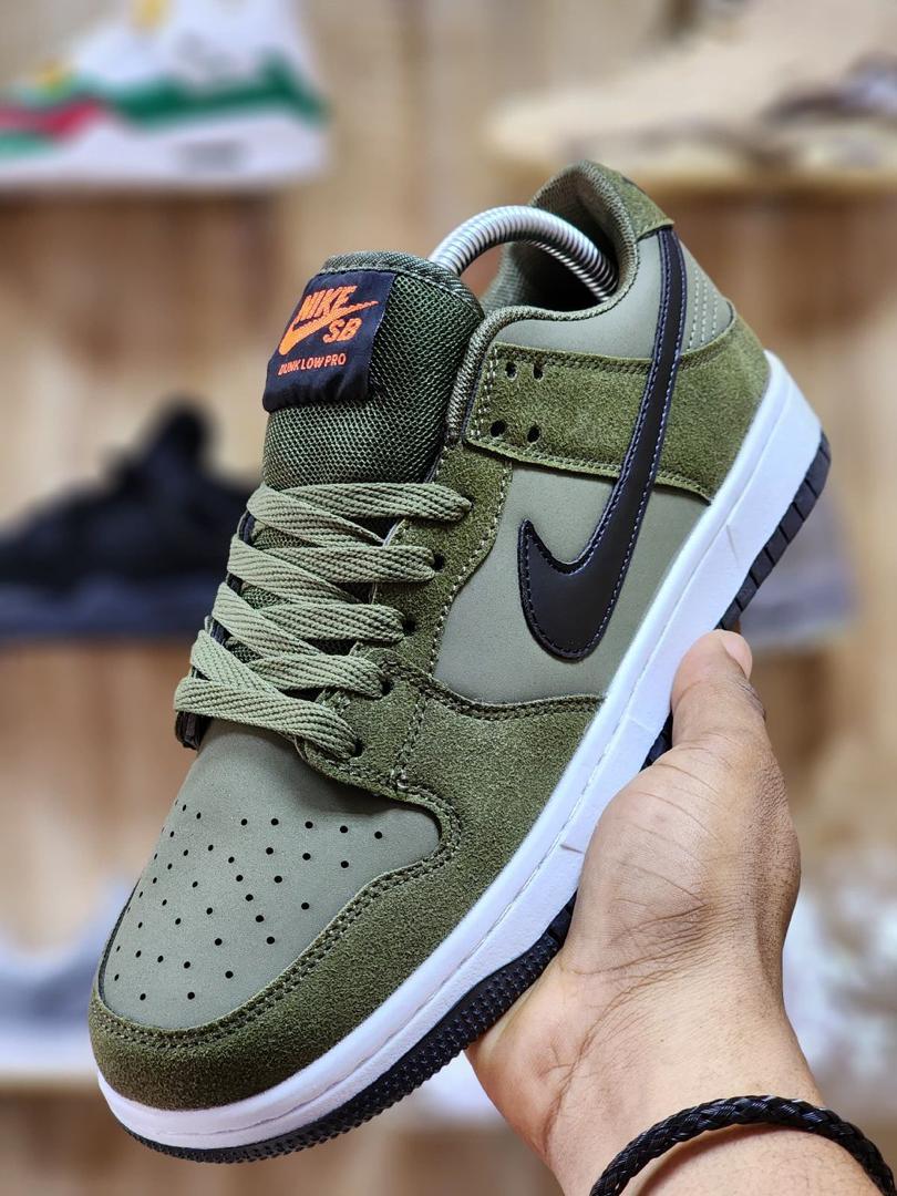 MajorMajor96497's tweet image. 41-46

Price: NGN 26,000.