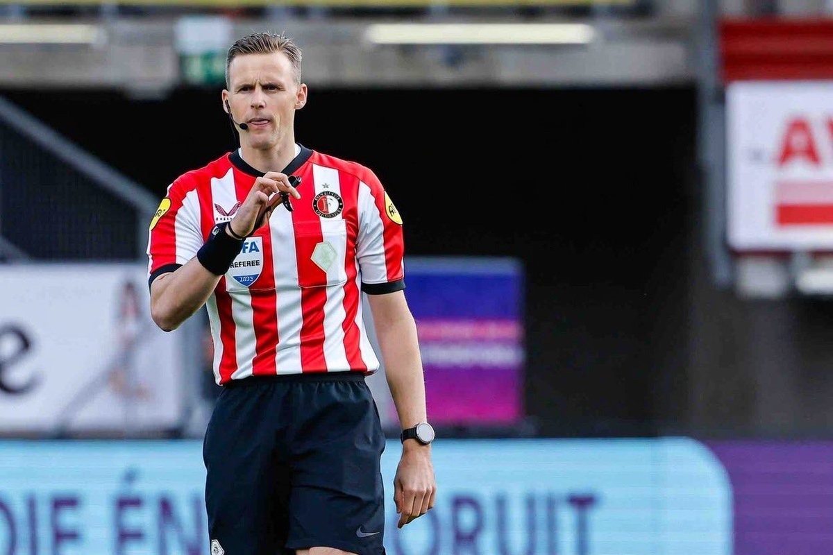 Ghost0513_'s tweet image. Heerenveen goed gespeeld met een man minder. #heefey