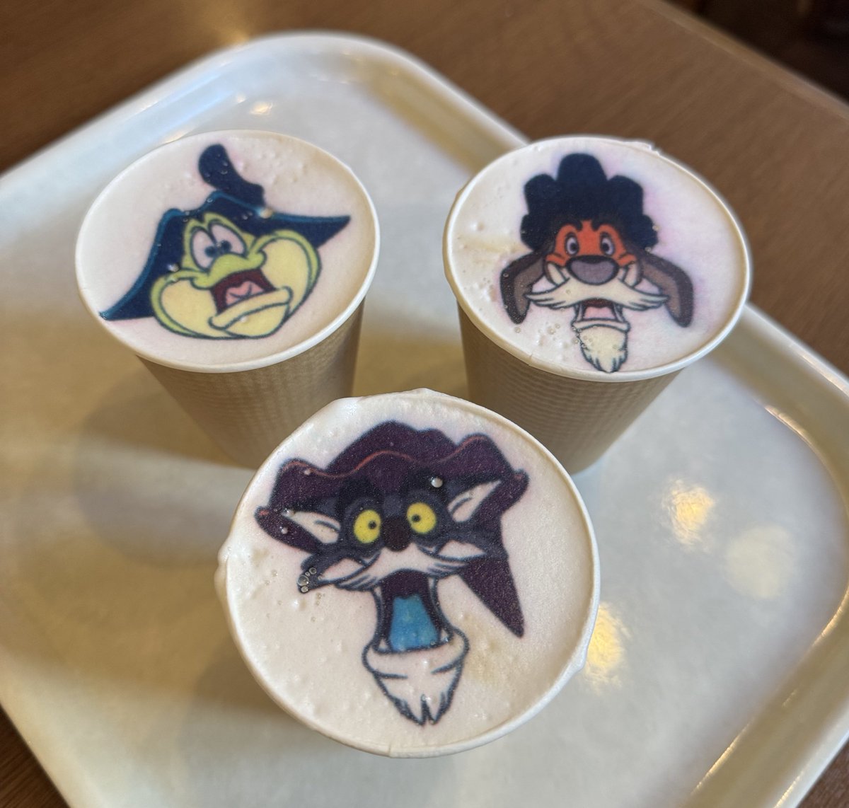 スペイン村キャラクターカフェラテが
可愛すぎた❤️