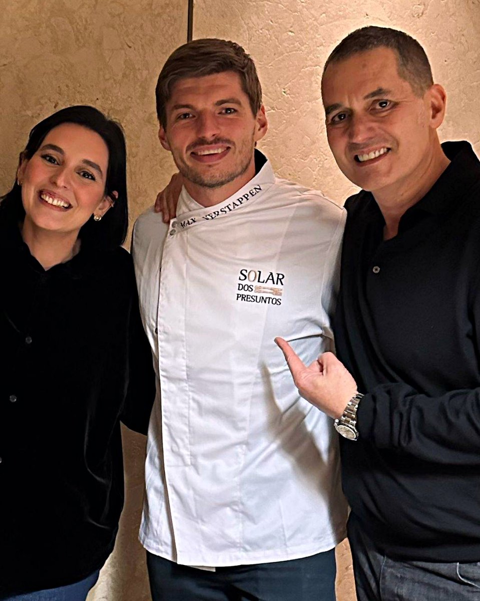 B24PT's tweet image. Max Verstappen foi ao Solar dos Presuntos. Sim, isso mesmo.