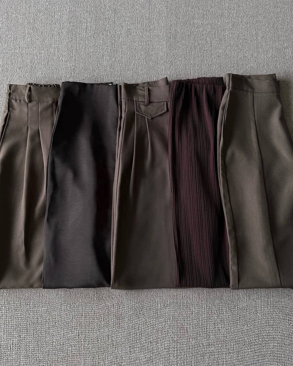 xxxirraaa's tweet photo. Basic pants for daily wear✨

a thread~ https://t.co/2aJr0WMKrN