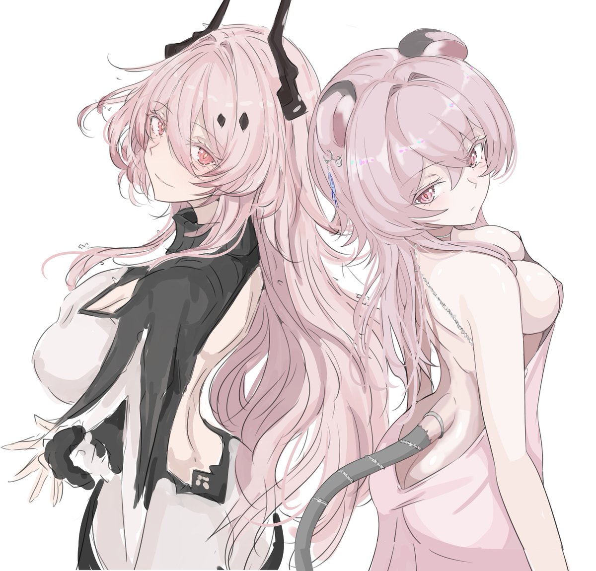 背中合わせの構図イイヨネ 