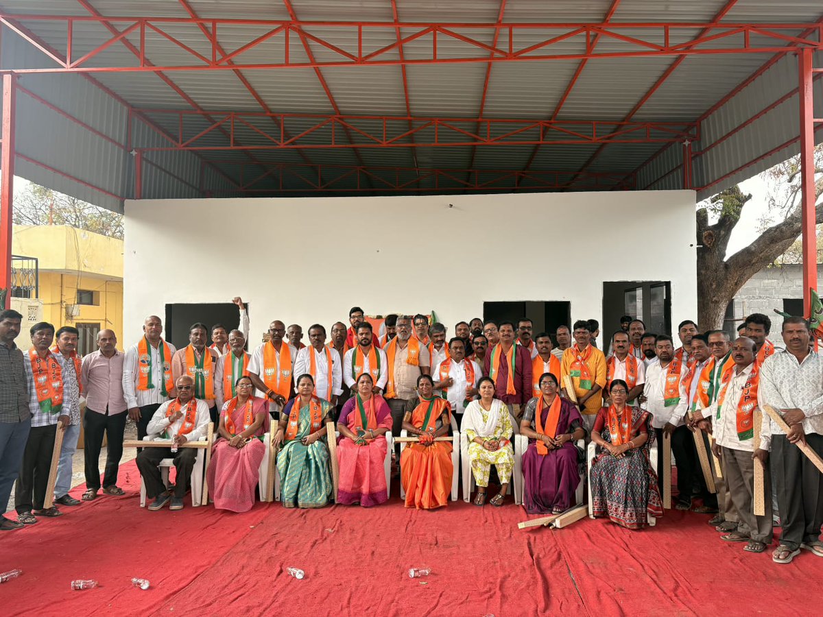 CorporatorSPR's tweet photo. Participated in the Booth Level Committee meeting of GHMC Division 11, Boduppal at the BJP office and shared my views on development and grassroots strengthening.
#BJP #Boduppal #GHMCDivision11 #BoothLevelCommittee #Development #PublicService https://t.co/Ze7s7ZS4WM