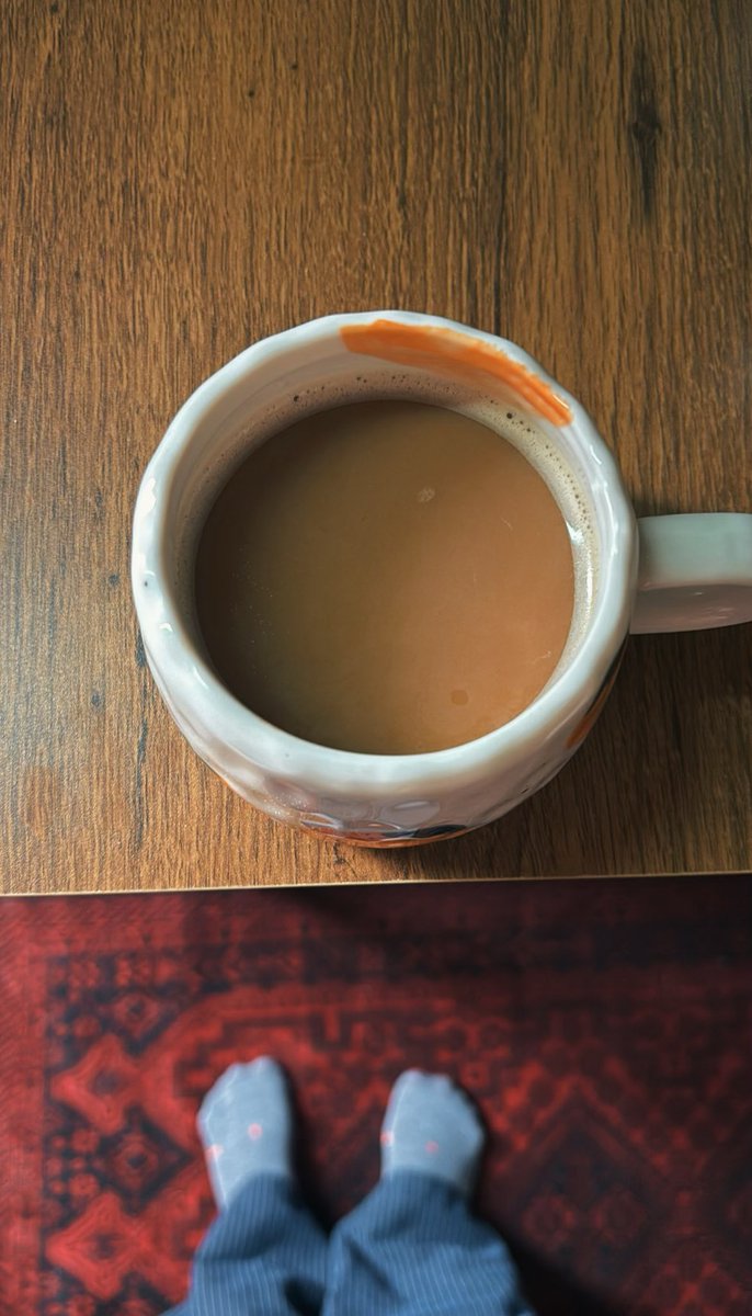 _4fa00's tweet image. عصرية ..