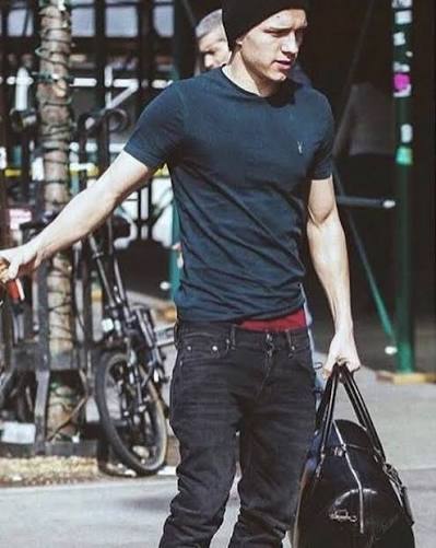 shitposter tweet media