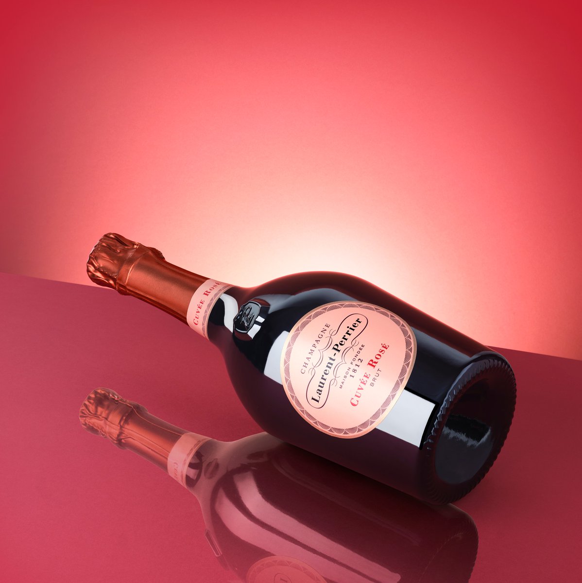 Nel 1968 Laurent-Perrier rompe gli schemi: nasce la Cuvée Rosé.
Quando il rosé non era ancora di moda, Bernard de Nonancourt ne ha fatto un’icona!
#LaurentPerrier #ChosenByTheBest