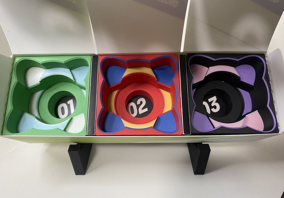 Exseedlab's tweet image. 3カラーでの試作、完成しました🎨
配色バランスや見え方を確認するため、実物で検証中です。

同じ形でも色の組み合わせで印象がかなり変わるので、
どのカラーが良いかぜひ教えてください👀

#EXSEEDLab  #ベイブレードX #3Dプリンター #3カラー試作