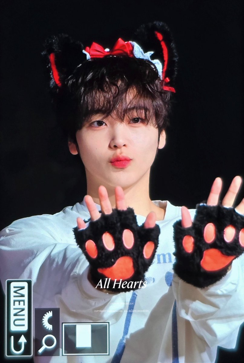 260111 사웨 팬사인회
송냥이발바닥~ #형준 #HYEONGJUN #크래비티 #CRAVITY