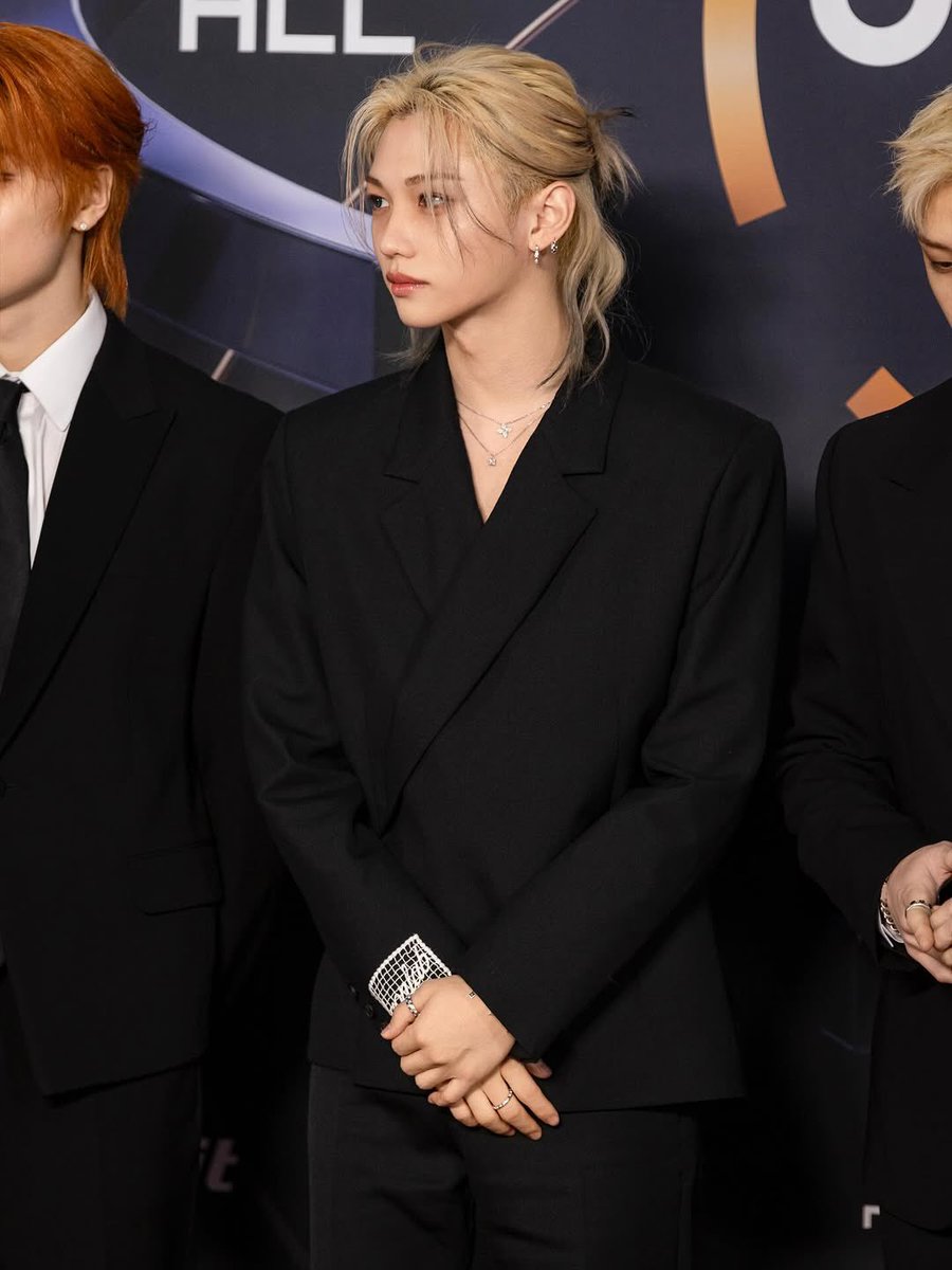 FLXCentral's tweet image. Captivating #FELIX on the Golden Disc Awards🖤

📸 1eejungmu

FELIX GOLDEN DISC AWARDS
#GDA2026_FELIX