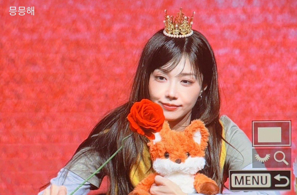 260111 정은지 프리뷰
(<a href="/Apinkjej/">정은지</a> )

꽃이 꽃을 들고 있어용🌹🌹