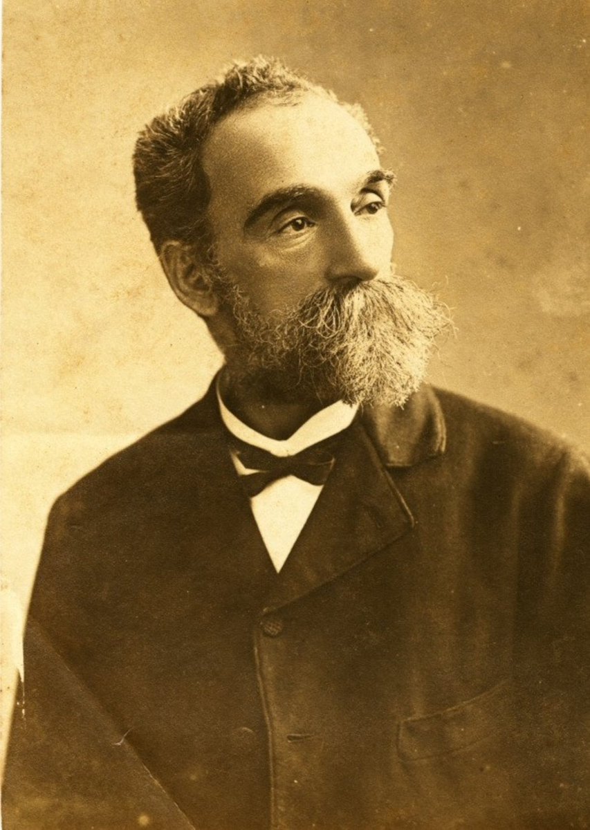 VladeMaxPower's tweet image. Empecé a valorar a Eugenio María De Hostos después que una doña chilena me dijera que él fue de la idea del tren que unía a Argentina con Chile a través de la Patagonia.

La doña chilena me dijo: “Ustedes los puertorriqueños no se dan cuenta pero a ustedes le quieren robar todo.”