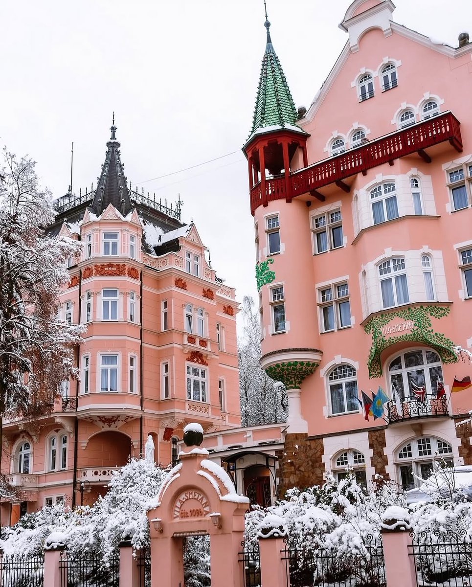 visualtherapy0's tweet image. Karlovy Vary, Czech Republic