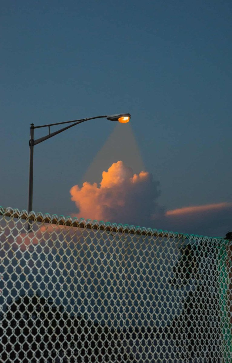 JamieActor's tweet image. 電車の中で化粧直ししてる女性を見て、朝の忙しさを実感
 みんな時間との戦いをしてる 👩‍👩‍👦‍👦