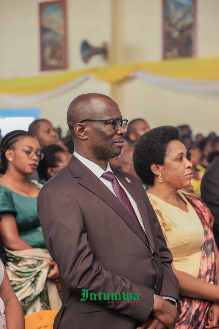 #Burundi :
<a href="/R_Ndikuriyo/">Ndikuriyo Révérien</a> SG du Parti au Pouvoir au #Burundi safi sana