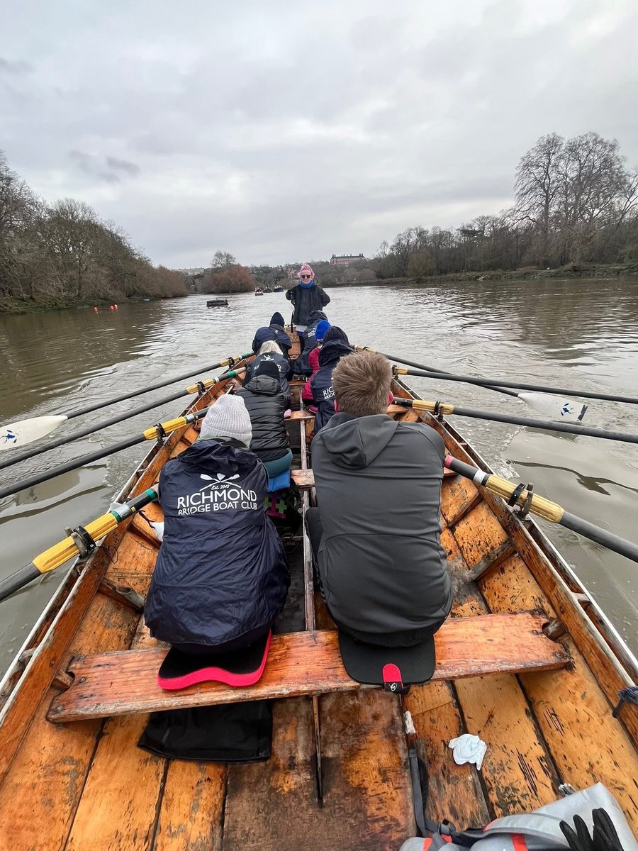 RBBoatClub's tweet photo. Cold, gray and leaden.., But what a lovely row this morning in the gloom! https://t.co/4wO0IwJkhK