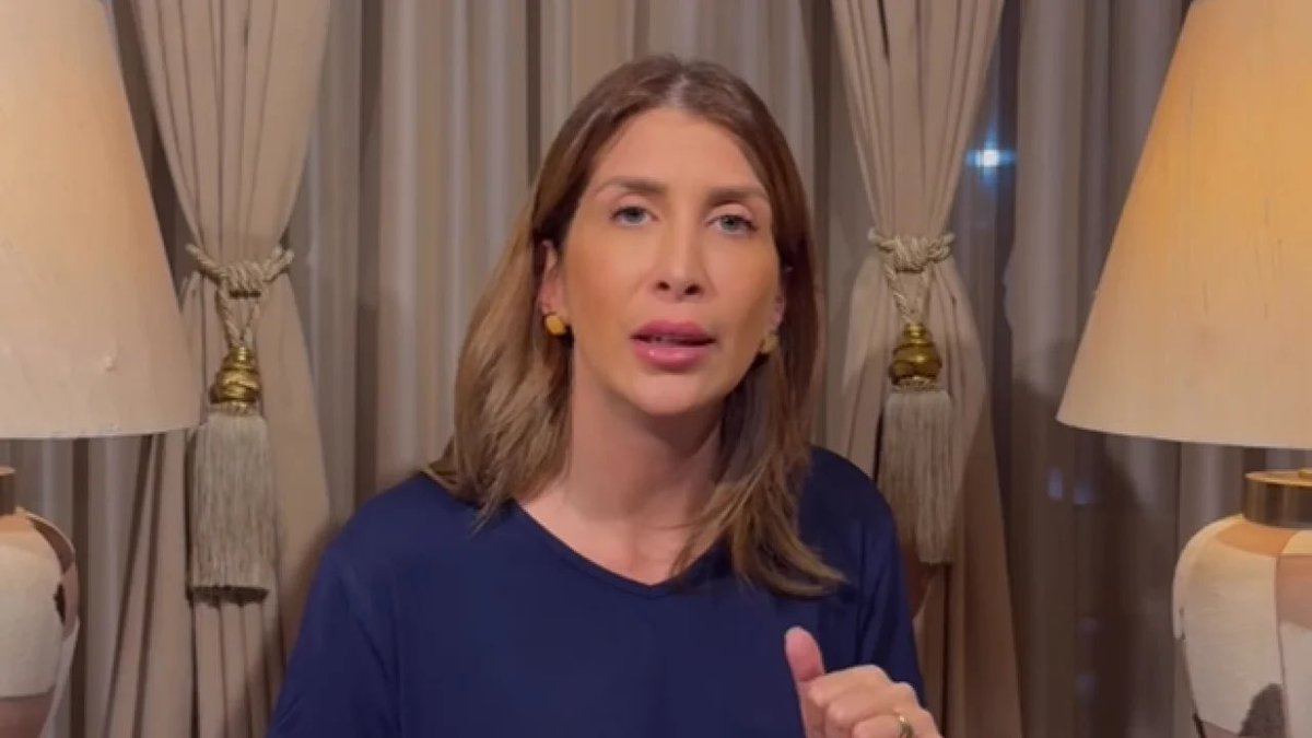 Birkaç gazeteci abimizi tenzih etmekle beraber, gerek iktidar gerekse muhalefet yanlısı gazeteciler bu ablamız kadar cesur olsa namussuzlar bu ülkede nefes alamaz <a href="/siberhabertv/">Siberhabertv</a>