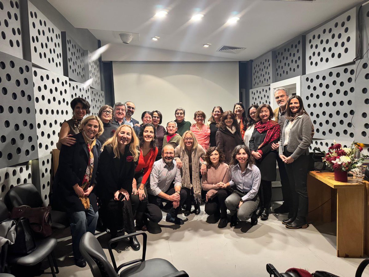 Psikanaliz Yazıları 25. yaşına ulaştı, 50. sayısı yayımlandı.

Psikanaliz Yazıları’nın bu özel anını, birlikte yarattığımız bu anlamlı dönümü, birlikte kutladık. 

Daha nice yıllara Psikanaliz Yazıları !