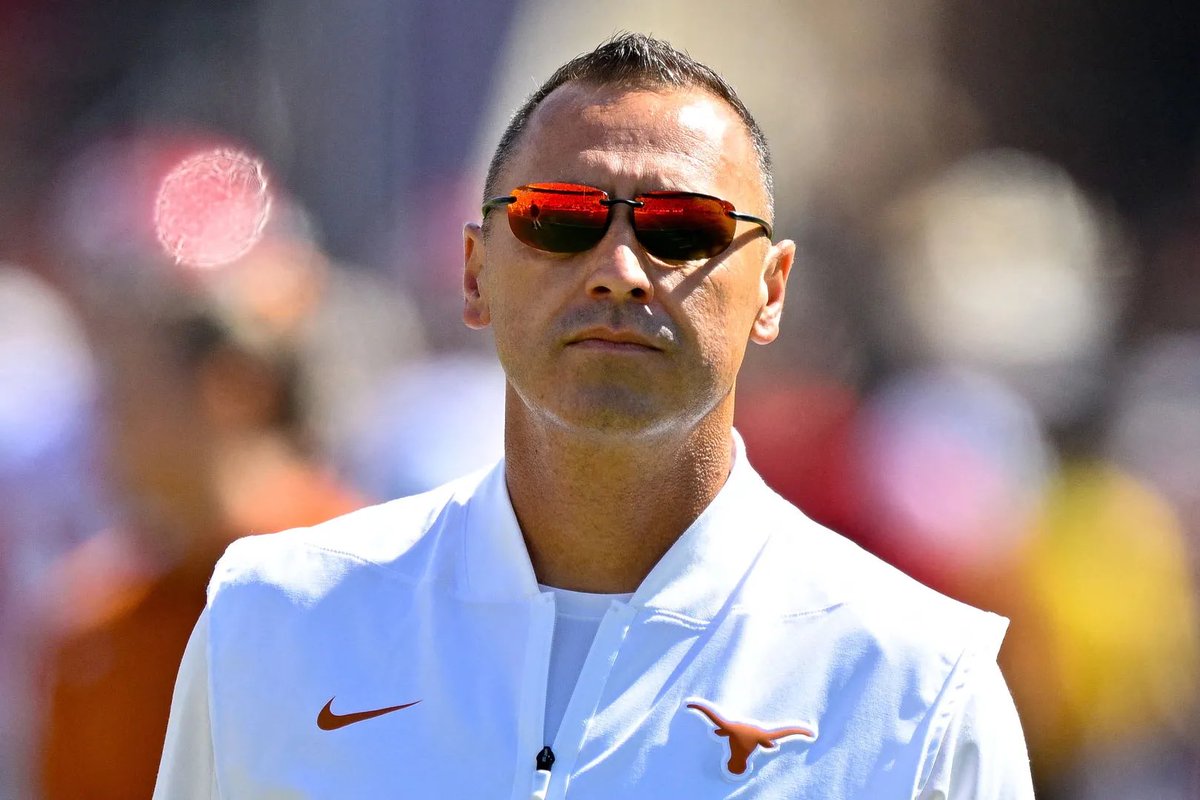 orangebloods_'s tweet image. Last 24 Hours:

🤘 Texas Upsets #13 Alabama in Basketball
🤘 WR Cam Coleman Commits to Texas over Alabama and others
🤘 RB Hollywood Smothers flips from Alabama to Texas 

Texas is stuffing Alabama in a locker right now 😂🤘