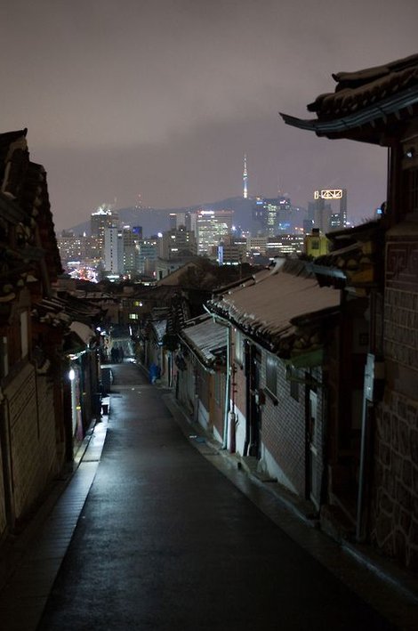 Simbuly's tweet image. 今日は早めに仕事が終わったから、途中で本屋に寄って新刊をチェックしてきた 👩‍🦳