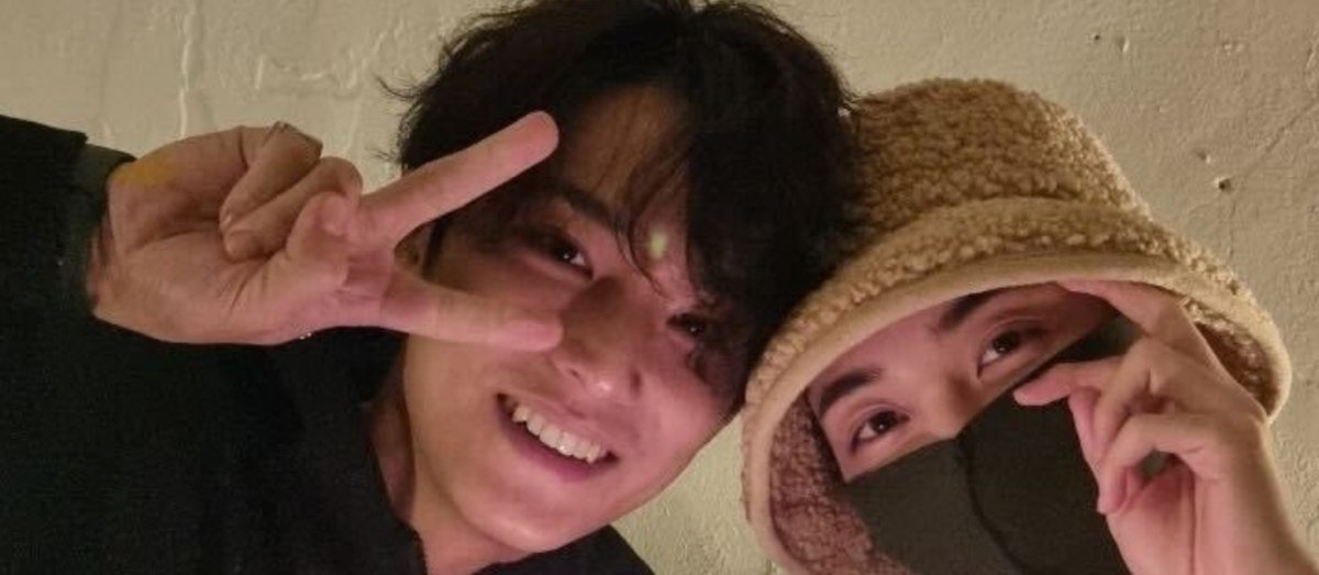 트윗을 눌러보세요♡♡