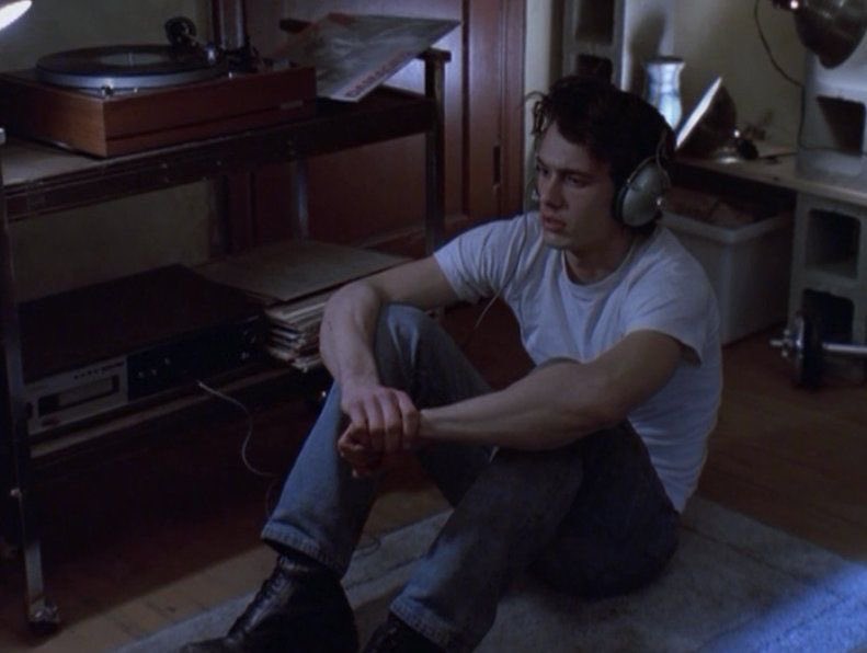 _redfeels's tweet image. me when i listen to music and fantasize about becoming everything i've always wanted to be