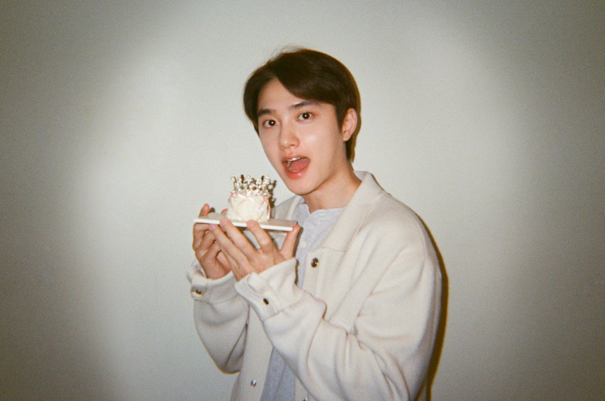 도경수 생일축하해🎂 건강하고 행복해요 우리🤍

#AllrounderKyungsooDay
#HappyKyungsooDay
#해피_경수데이_2026