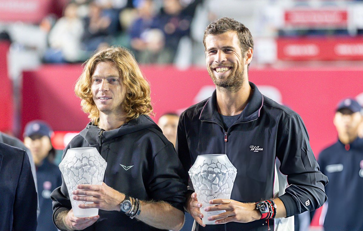 aarublevnews's tweet image. Photos from the Hong Kong doubles trophy ceremony

📷 Eurasia Sport Images / Getty