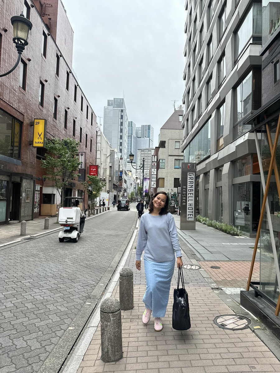 jrsaesa's tweet photo. Better to trip with your feet than with your tongue✨💙 https://t.co/IPd7H2K4A0