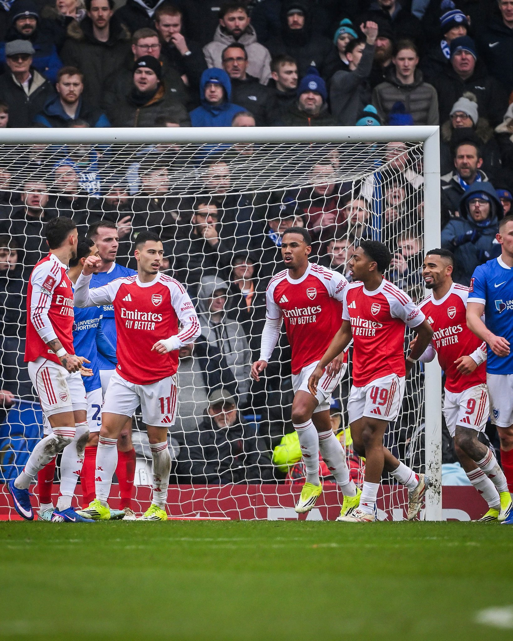 بداية الشوط الثاني.. بورتسموث 1 2 أرسنال 
