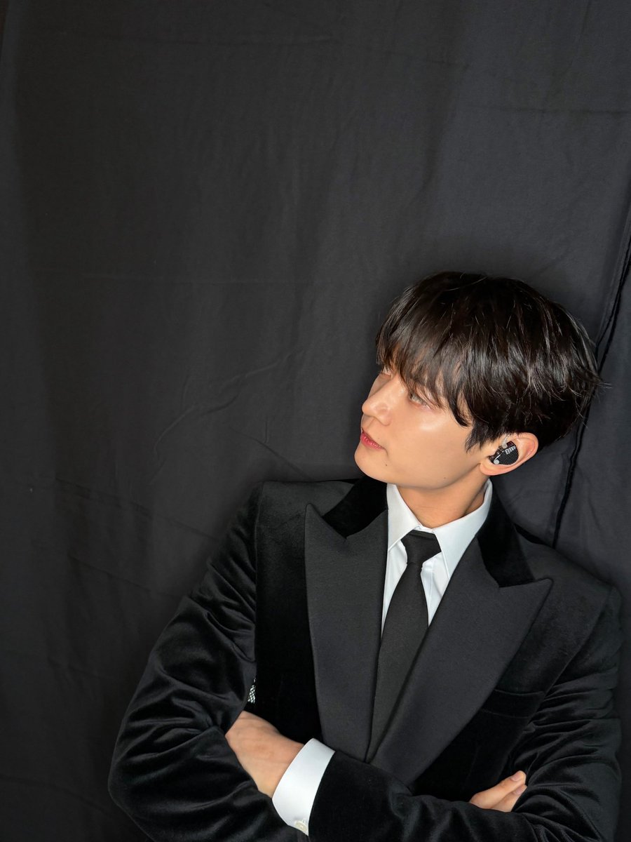 ジップアップパーカー | SMTOWN OFFICIAL ONLINE STORE 2026 BEST