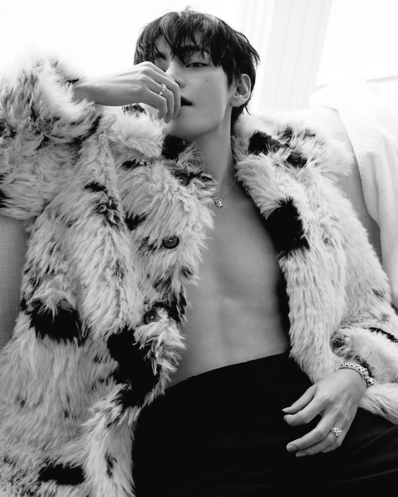 テヒョン🩷 会いたかったって言ってね💕 このポーズで…えっ😳💓 【音韓