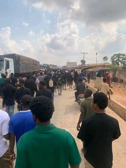 slrlugo's tweet photo. Governor Okpebholo has failed us!!!
He has failed EKPOMA!!!
He has failed EDO STATE!!!!
#ekp #EDOISBLEEDING #ekpomaisbleeding
#kidnappingmuststop https://t.co/agEQoXoHil