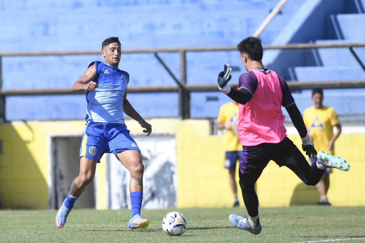 RosarioCentral's tweet image. 🇺🇦💪🏻 Dos triunfos en la jornada de amistosos ante Villa Dálmine

El Canalla se impuso 3-0 y 2-0 respectivamente.

Los detalles de los partidos 📝 rosariocentral.com/noticia/dos-tr…