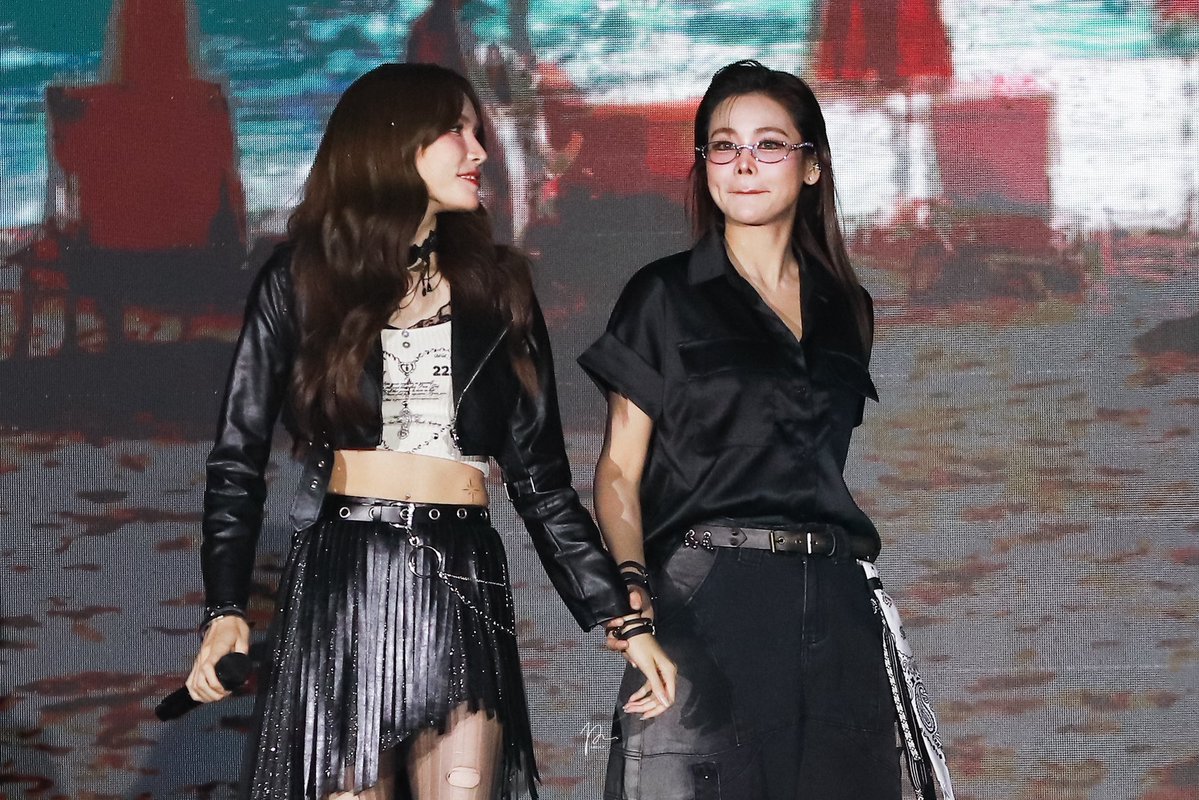 😆

4E FIRST FAMILY TIME 
#Unveiling4Elements
#englot #อิงล็อต