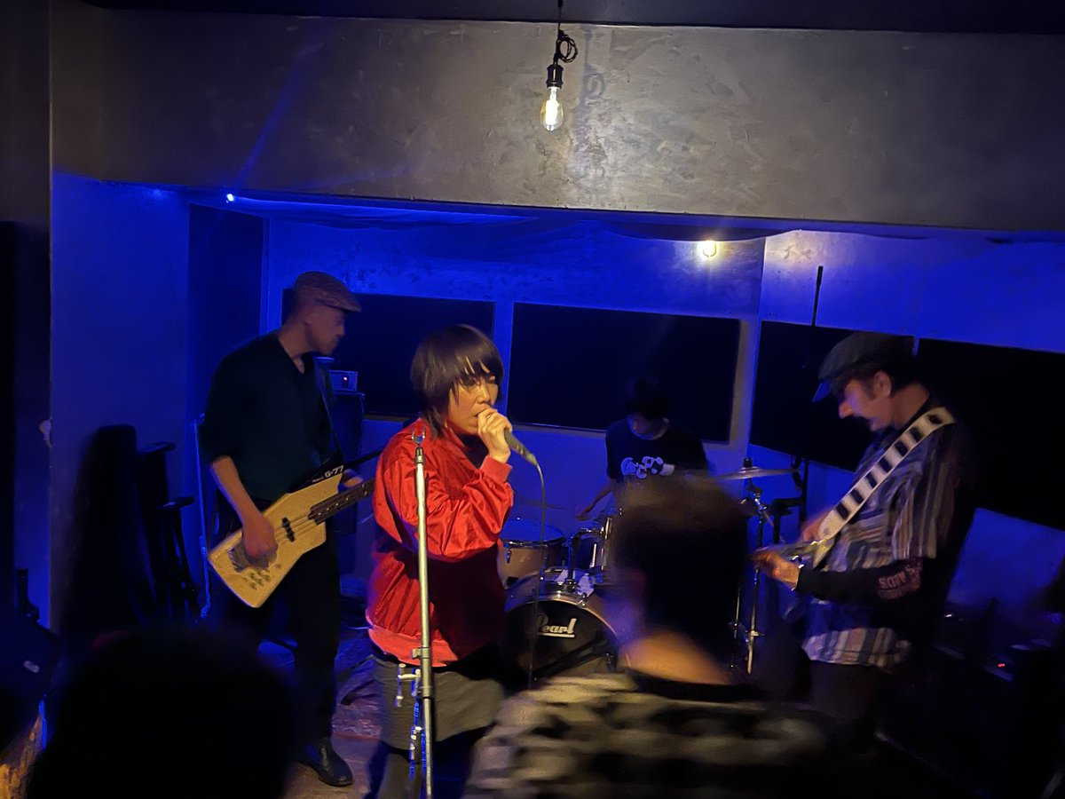 blondnewjinta's tweet image. サブマリンで繰り広げられたファテリアバンドのイベント最高！

ファテリアは我が性癖にブッ刺さるUK POST PUNKの酸いも甘いもの煮詰めたサウンドに終始悶絶！寧ろ嫉妬！