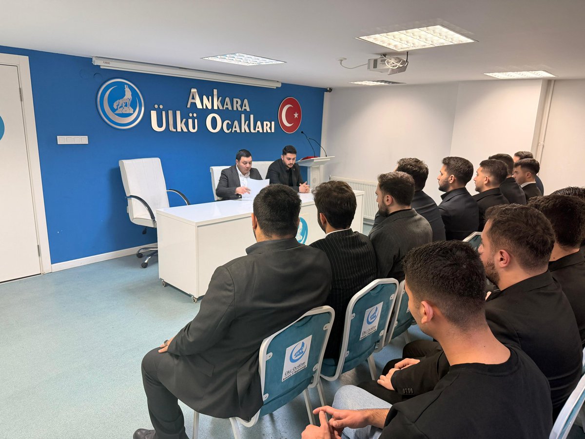 ankaraocakub's tweet photo. Ülkü Ocakları Ankara İl Başkanlığı Üniversiteler Birimi olarak; Üniversite ve Fakülte Teşkilat Başkanlarımızla birlikte dönem sonu toplantımızı gerçekleştirdik.

@ayyildirim1 
@hberkeozdemir 
@omersanli04 
@SurenlerKayra01 https://t.co/T3fLfFgTzK