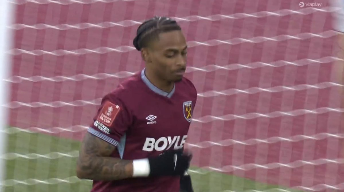 The Touchline | 𝐓 tweet media