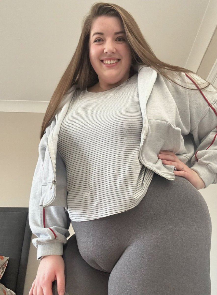 LarsonTia95945's tweet image. Chubby or fat, which word fits me best?