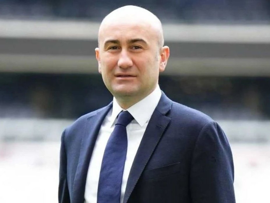 Herkesin görüşüne ve fikrine saygı duyarım ancak benim şahsi düşüncem şudur ki, Fikret Orman ve Hüseyin Yücel ikilisi Beşiktaş’ın kurtuluş reçetesidir.