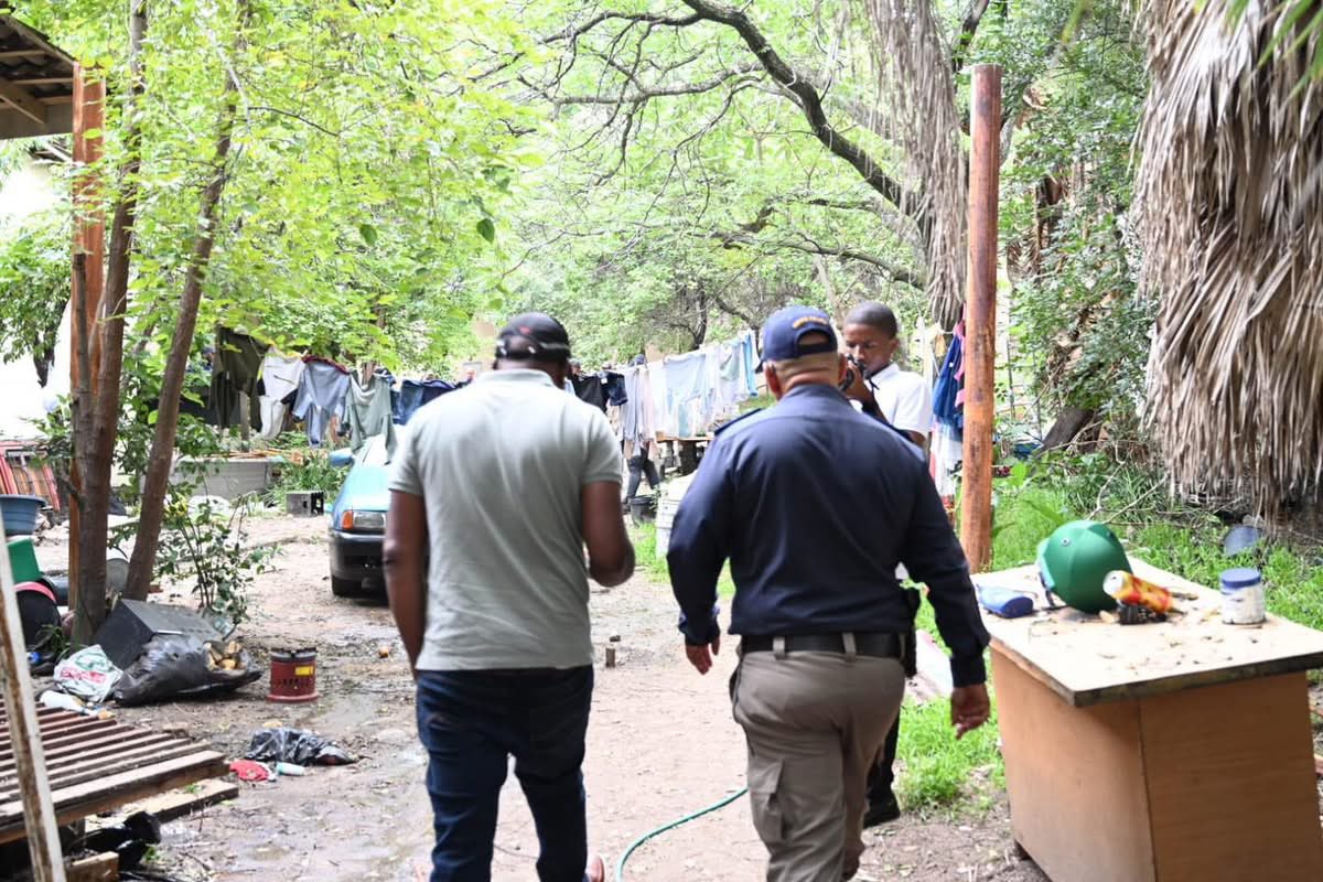 POWER987News's tweet image. The City of Johannesburg has launched an investigation into 17 additional properties suspected of being under illegal control, as authorities widen their net following a successful raid in Bryanston.

City Manager Dr Floyd Brink confirmed the move this week, warning that a…