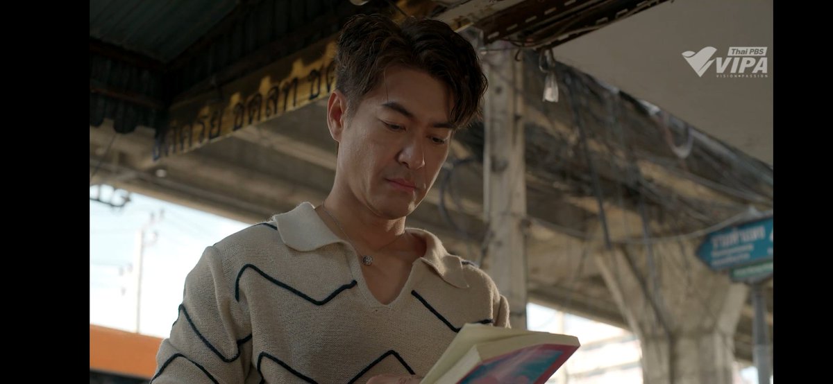 SomeMoreForMe's tweet image. เจ็บอ่ะ เจอหนังสือการ์ตูนตัวเองในร้านขายหนังสือเก่า แล้วคนขายบอกซื้อไปรองขาตู้ก็ได้ ที่เจ็บสุด เรียกว่าลุงนี่ล่ะ 🥺😢 #คืนนี้ผมนอนไม่หลับEP1