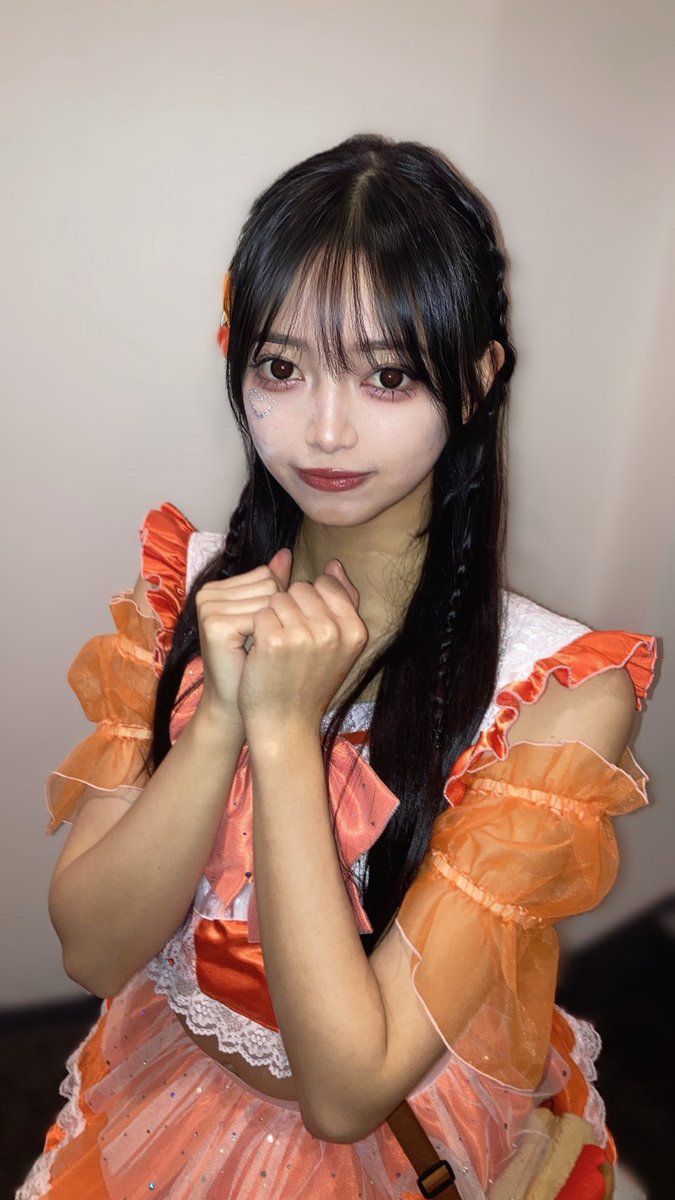 ol_nicola7's tweet image. LEADING 2026さん、アイ失さん主催ライブありがとうございましたッッ(੭ु´ᵒ̴̶̷̤ωᵒ̴̶̷̤`)੭ु⁾⁾
2026年もニコラマジックタイム（自己紹介のひとこと何言ってるか分からない現象）を楽しみにしててね(*˘︶˘*)✨✨✨