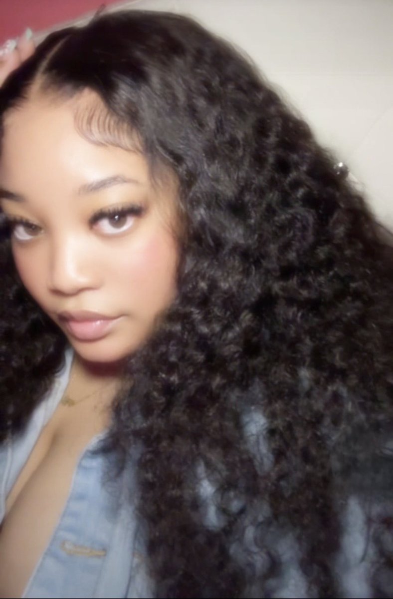 sweetreaaa's tweet photo. Love my face 🫧 https://t.co/BIUFJheYB8