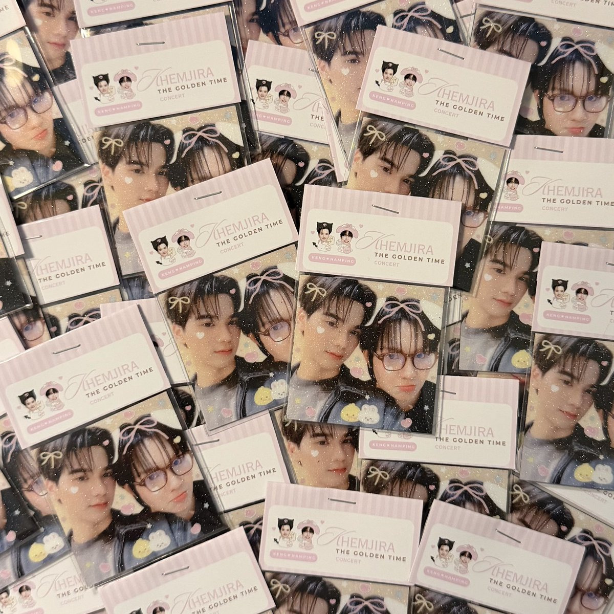 ˣ Keng Namping Giveaway <3 ,
( #KhemjiraTheGoldenTimeConcert )
แจกเพิ่มอีกแย้ว ! ♡40 ea / day 🗯️

น้องเป็น magnet ติดตู้เย็นจ้ะคุนย่าโอ๋เอ๋ ของจริงน่ารักเย้อม้ากกก ♥️🫳🏻 ฝากวิ่งจุ้ด ๆ มารับกันเยอะ ๆๆ เยยนะคั้บป๋ม 🏃🏻💨 แอบกัวม่ายหมดเล้ก ๆ
|
#KhemjiraConcert #KengNamping