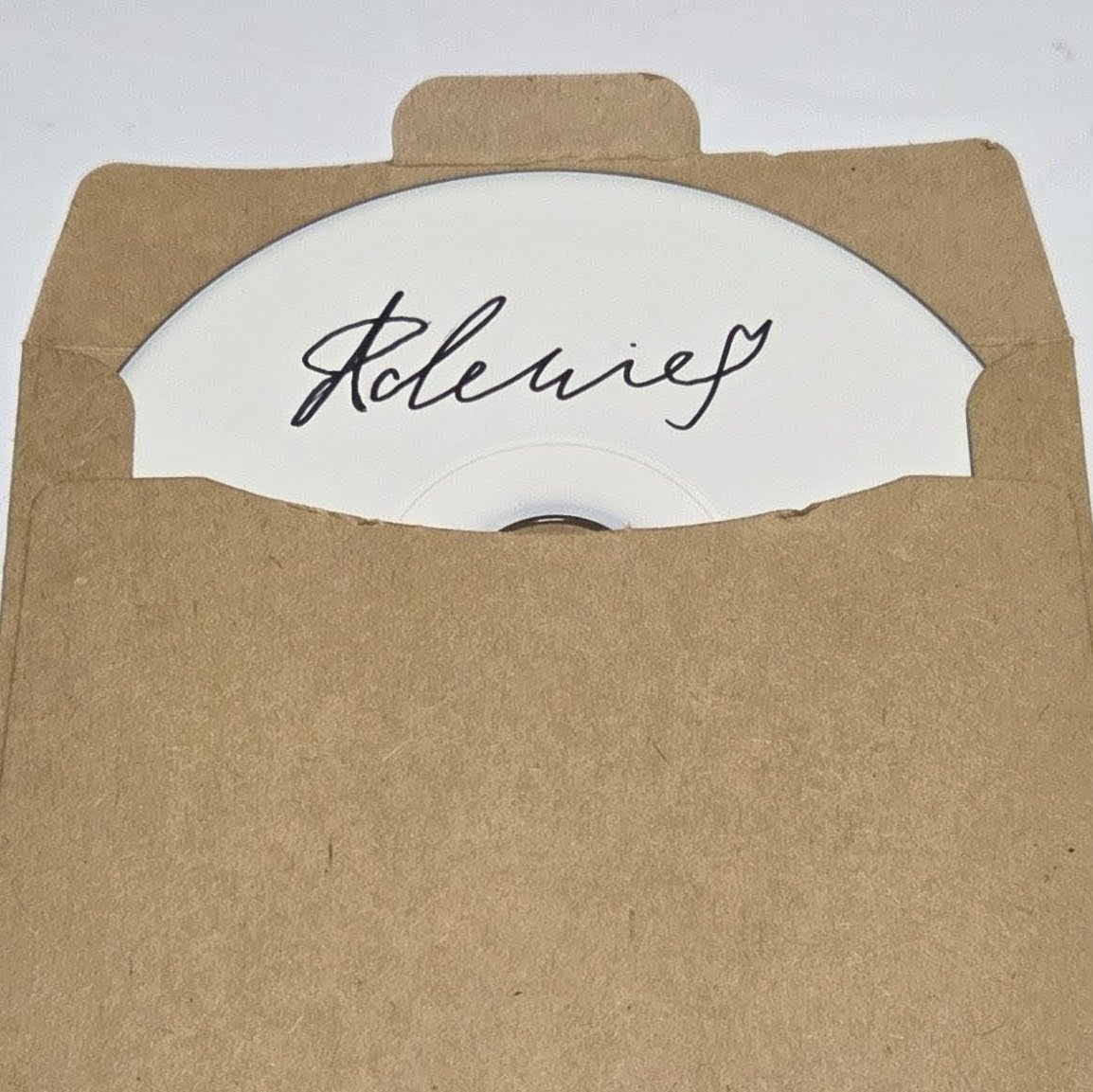 アシェリーさんの福袋に入っていたサイン入り「Acherie Secret Disk