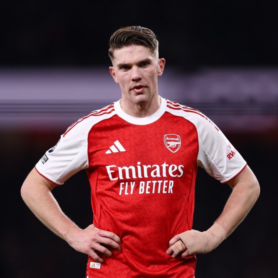 NotLinuss's tweet image. على الدكه يا حثالة عمك رجع بيمسك المركز