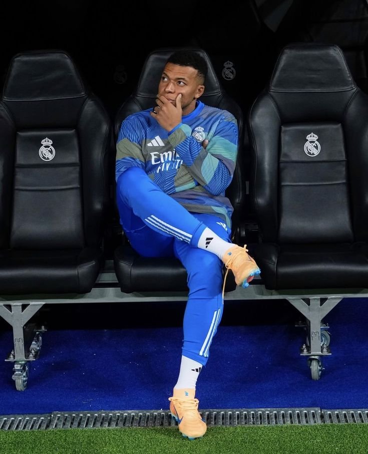 FCB World tweet media