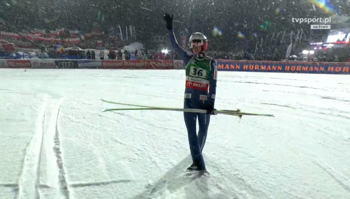 oleksieradz's tweet image. no i czego ryczysz że w całym domu słychać??

#skijumpingfamily #Zakopane